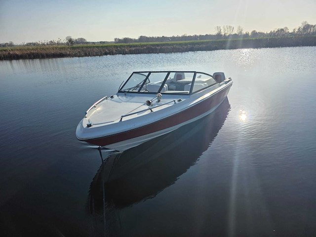 Bayliner - mutiny 140 pk - speedboot inclusief magic tilt trailer - afbeelding 15 van  41
