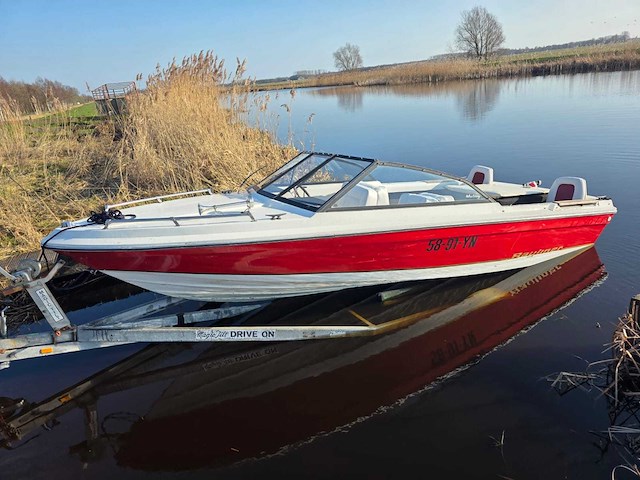 Bayliner - mutiny 140 pk - speedboot inclusief magic tilt trailer - afbeelding 1 van  41