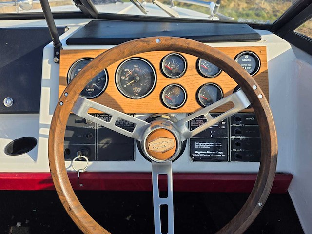 Bayliner - mutiny 140 pk - speedboot inclusief magic tilt trailer - afbeelding 20 van  41