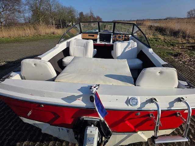 Bayliner - mutiny 140 pk - speedboot inclusief magic tilt trailer - afbeelding 31 van  41