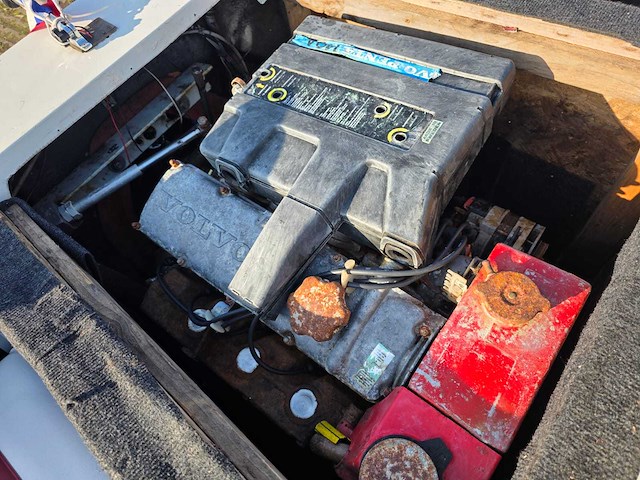 Bayliner - mutiny 140 pk - speedboot inclusief magic tilt trailer - afbeelding 35 van  41