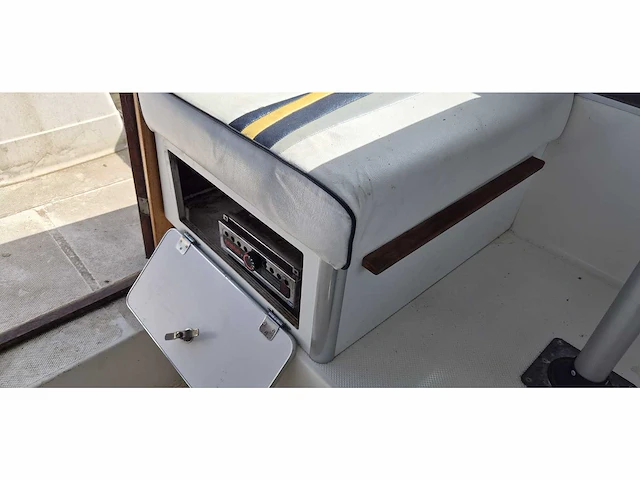 Bayliner - trophy cuddy 2059 - motor yacht - 1993 - afbeelding 2 van  17