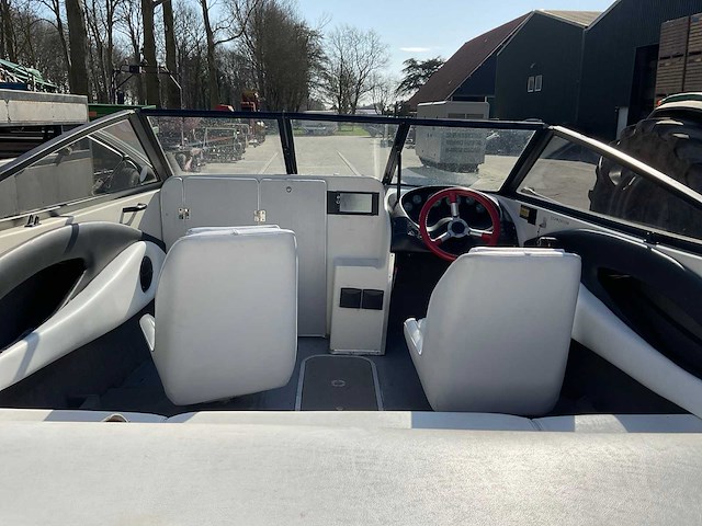 Bayliner capri 1851 speedboot - afbeelding 6 van  10