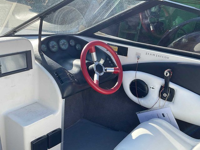 Bayliner capri 1851 speedboot - afbeelding 8 van  10