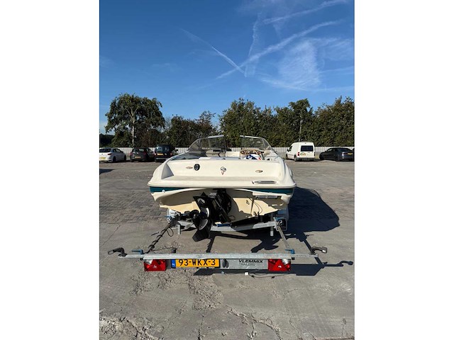 Bayliner capri speedboot sportboot - afbeelding 17 van  21
