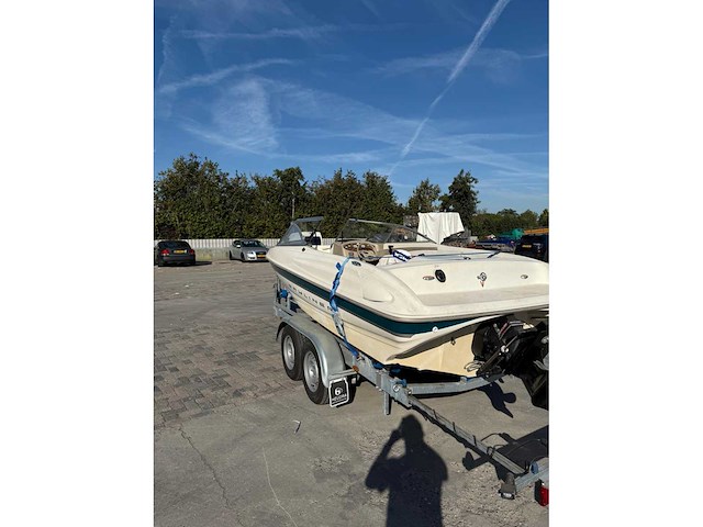 Bayliner capri speedboot sportboot - afbeelding 18 van  21