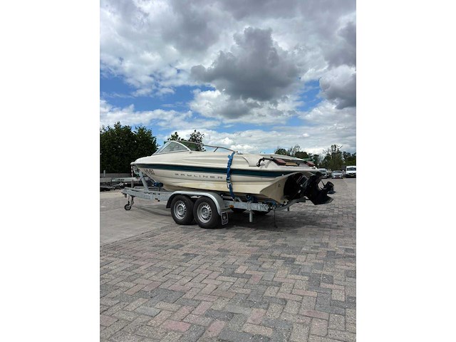 Bayliner capri speedboot sportboot - afbeelding 19 van  21