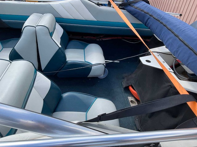Bayliner capri speedboot - afbeelding 2 van  24