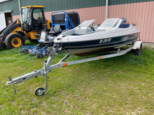 Bayliner capri speedboot - afbeelding 1 van  24