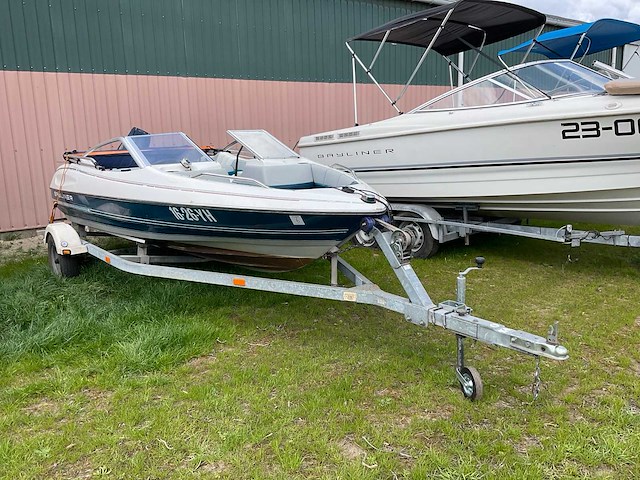 Bayliner capri speedboot - afbeelding 18 van  24