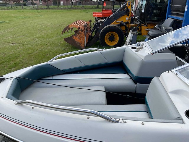 Bayliner capri speedboot - afbeelding 21 van  24