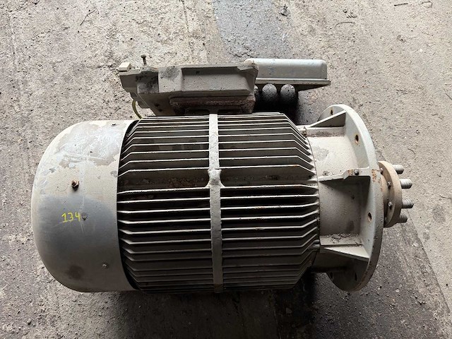 Bbc - brown boveri - zware iec elektromotor - afbeelding 2 van  9