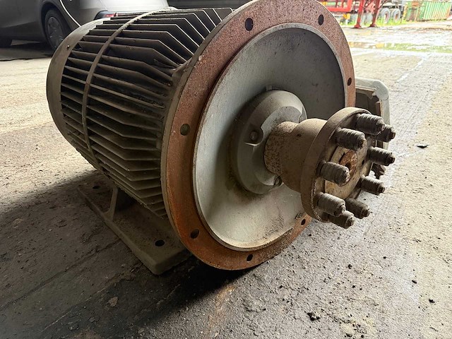 Bbc - brown boveri - zware iec elektromotor - afbeelding 7 van  9