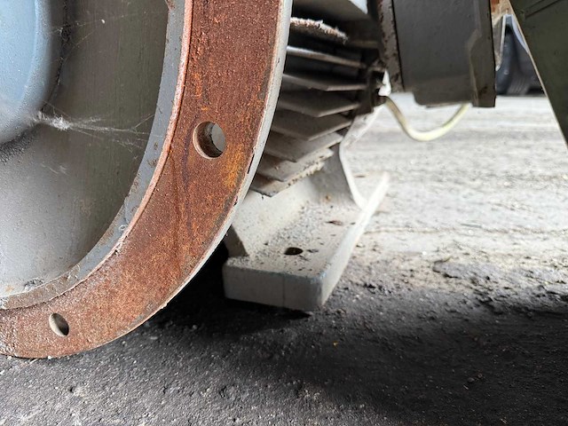Bbc - brown boveri - zware iec elektromotor - afbeelding 9 van  9