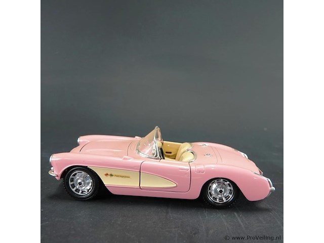 Bburago 1957 chevrolet corvette - afbeelding 2 van  7
