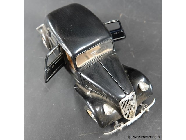 Bburago citroën 15cv 6cyl uit 1952 - afbeelding 6 van  7