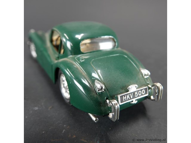 Bburago jaguar xk120 coupé uit 1948 - afbeelding 3 van  7