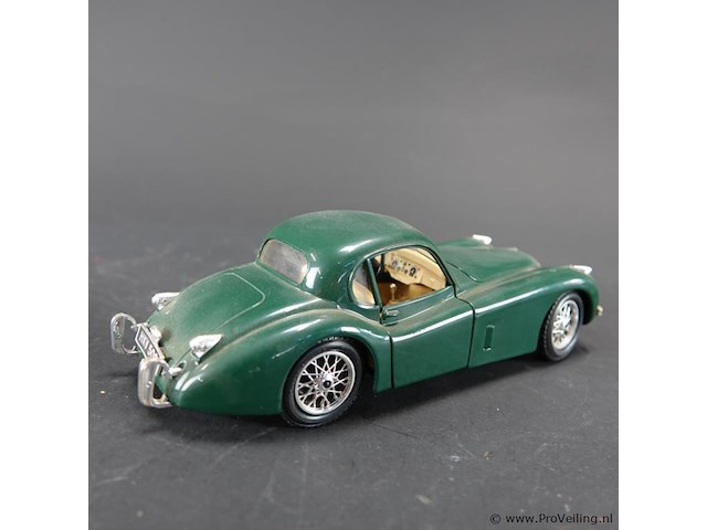 Bburago jaguar xk120 coupé uit 1948 - afbeelding 4 van  7