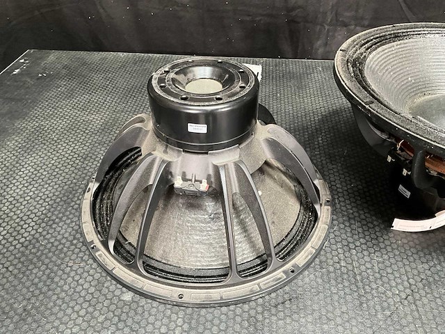 B&c 05101 defecte speakers - afbeelding 3 van  6