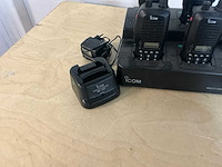 Bc-121n + ic-f3gt walkie talkie - afbeelding 2 van  3