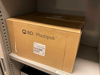 Bd medische benodigdheden, spuiten en naalden - afbeelding 4 van  19