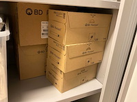 Bd medische benodigdheden, spuiten en naalden - afbeelding 7 van  19