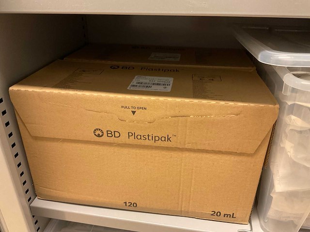 Bd medische benodigdheden, spuiten en naalden - afbeelding 9 van  19