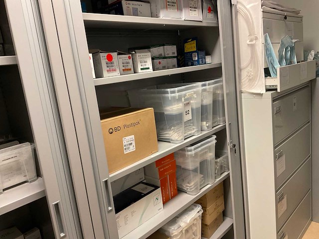 Bd medische benodigdheden, spuiten en naalden - afbeelding 1 van  19