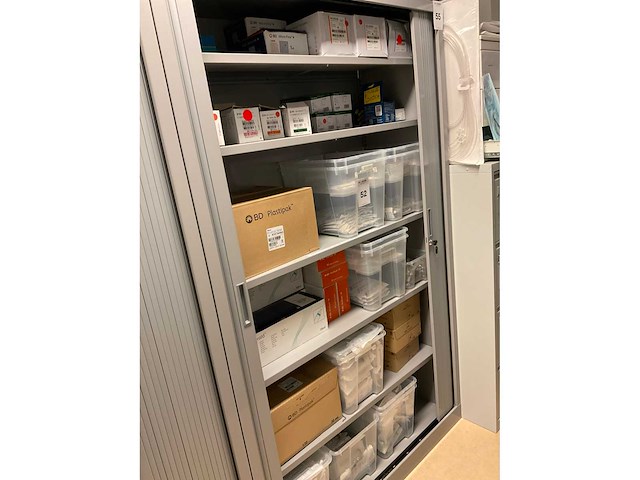 Bd medische benodigdheden, spuiten en naalden - afbeelding 12 van  19