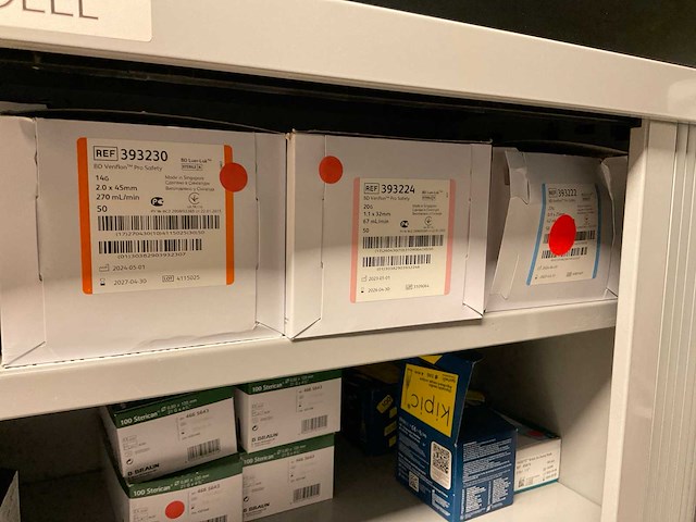 Bd medische benodigdheden, spuiten en naalden - afbeelding 13 van  19