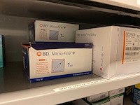 Bd medische benodigdheden, spuiten en naalden - afbeelding 14 van  19