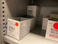 Bd medische benodigdheden, spuiten en naalden - afbeelding 16 van  19