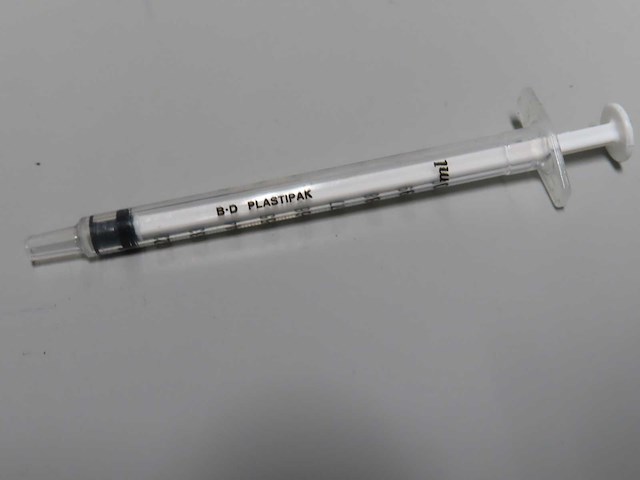 B+d plastipak - 1,0ml - krat met spuitjes - afbeelding 2 van  2