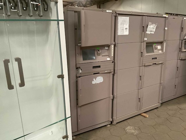 Bd pyxis c2 safe hospital cabinet - afbeelding 1 van  6