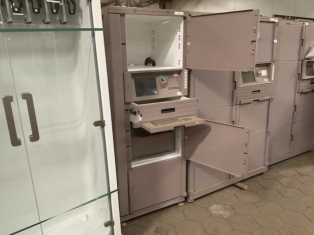 Bd pyxis c2 safe hospital cabinet - afbeelding 4 van  6