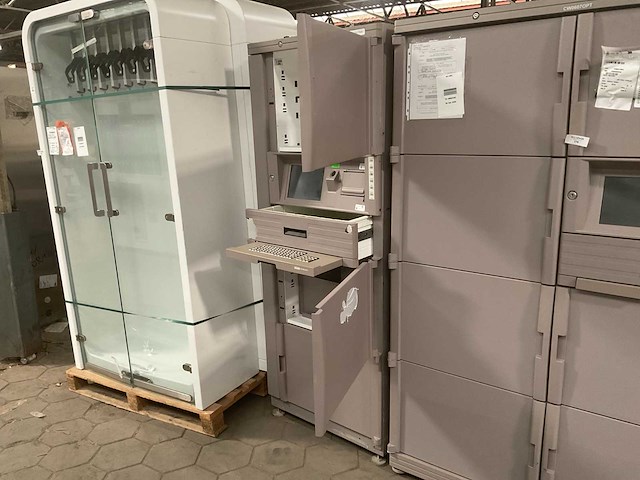 Bd pyxis c2 safe hospital cabinet - afbeelding 6 van  6