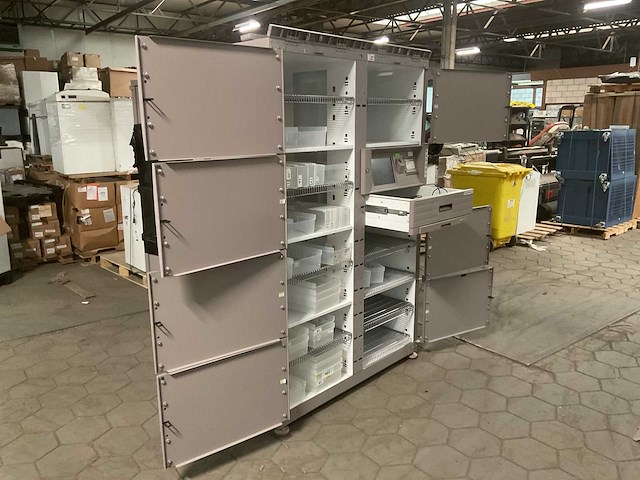 Bd pyxis c2safe hospital cabinet - afbeelding 1 van  7