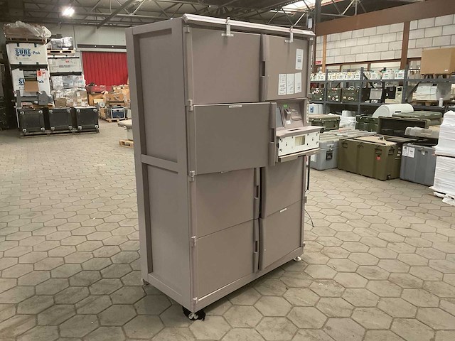 Bd pyxis c2safe hospital cabinet - afbeelding 1 van  7