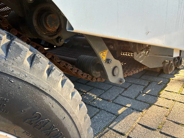 Beach cleaner / strandreinigingsmachine - afbeelding 17 van  19