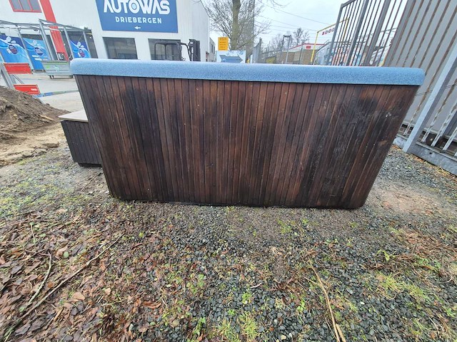 Beachcomber 5 persoons jacuzzi en buitenspa - afbeelding 2 van  21