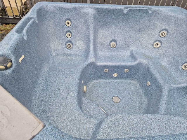 Beachcomber 5 persoons jacuzzi en buitenspa - afbeelding 4 van  21