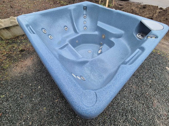 Beachcomber 5 persoons jacuzzi en buitenspa - afbeelding 6 van  21