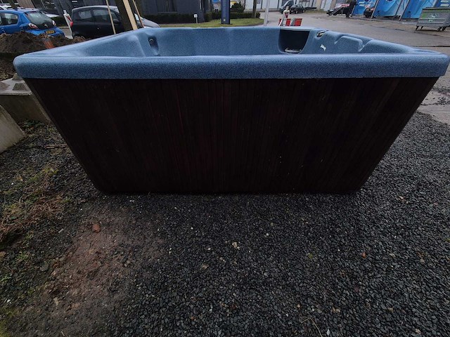 Beachcomber 5 persoons jacuzzi en buitenspa - afbeelding 11 van  21