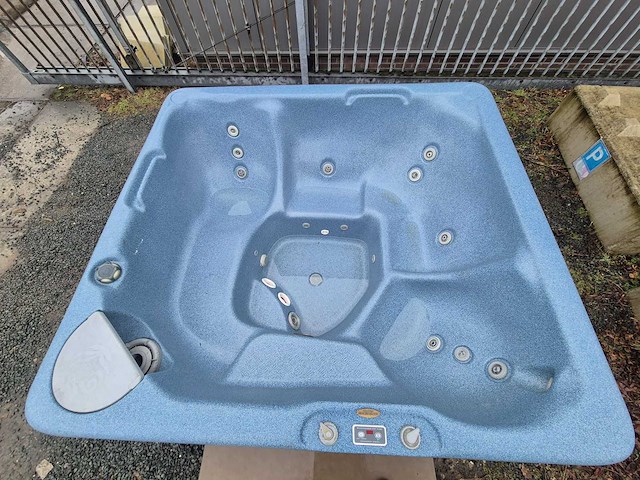 Beachcomber 5 persoons jacuzzi en buitenspa - afbeelding 18 van  21