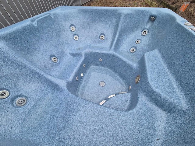 Beachcomber 5 persoons jacuzzi en buitenspa - afbeelding 21 van  21