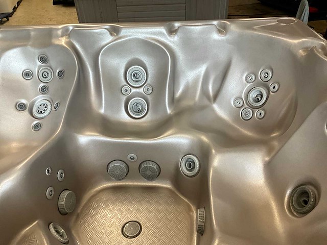 Beachcomber 740 jacuzzi - afbeelding 15 van  18