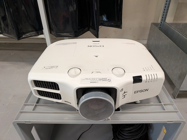 Beamer met projectiescherm epson, h824b - afbeelding 2 van  8