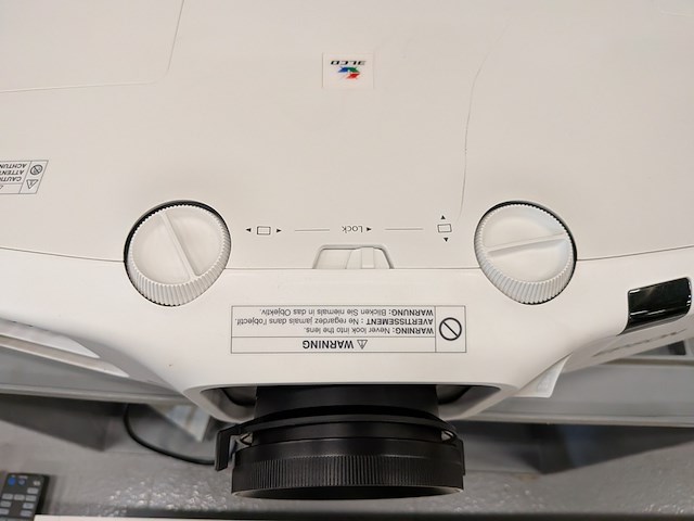 Beamer met projectiescherm epson, h824b - afbeelding 6 van  10