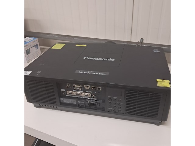 Beamer, panasonic, pt-mz16klb, 2020 - afbeelding 17 van  18