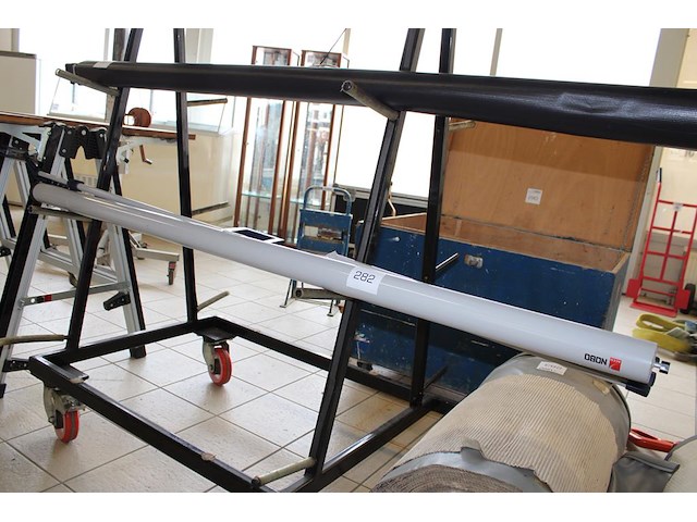 Beamerscherm nobo met breedte 174 cm. - afbeelding 1 van  2